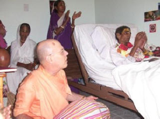 Kirtida with Gurudeva